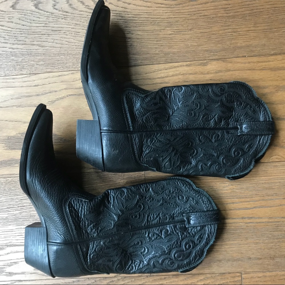 Ariat Black cowboy boots